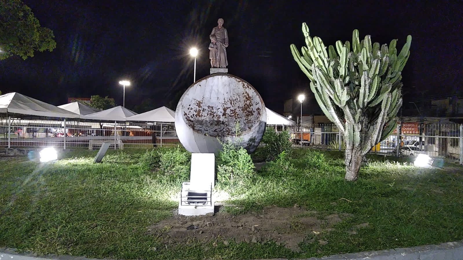 ILUMINAÇÃO ESPECIAL MONUMENTO CIDADE DE ARACAJÚ - SE