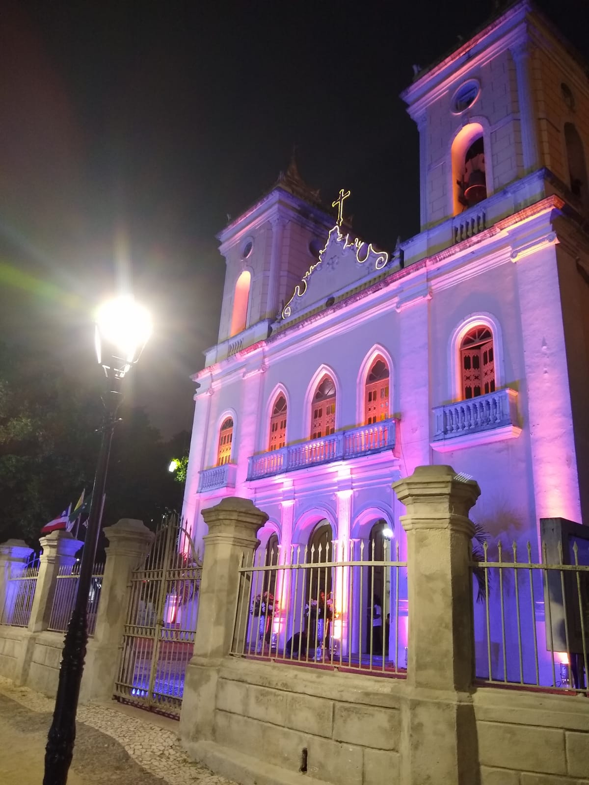 ILUMINAÇÃO ESPECIAL DA "CATEDRAL METROPOLITANA DE SANT`ANA - FEIRA DE SANTANA - BA