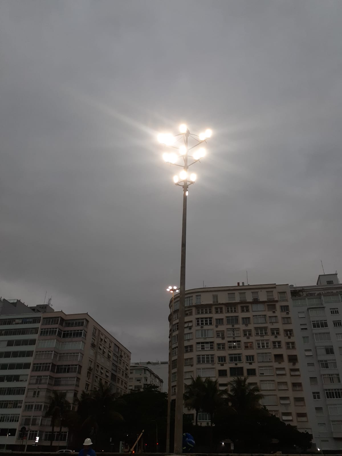 copacabana antes e depois de eficientizada. - Rio de Janeiro