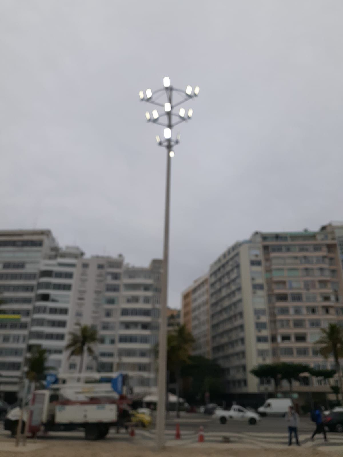 copacabana antes e depois de eficientizada. - Rio de Janeiro