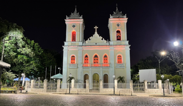 ILUMINAÇÃO DA CATEDRAL DE SANT`ANA - FEIRA DE SANTANA - BA