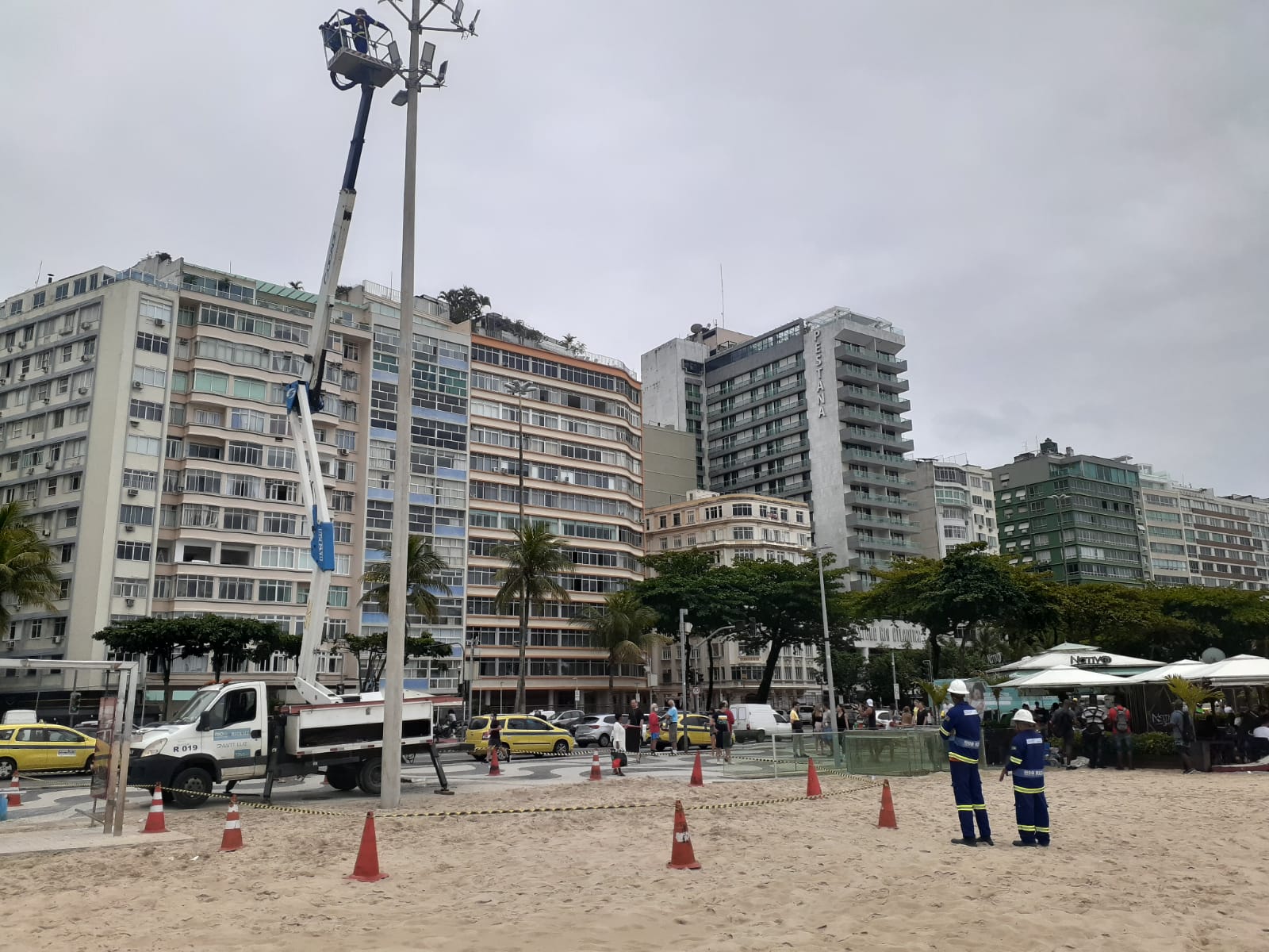 copacabana antes e depois de eficientizada. - Rio de Janeiro